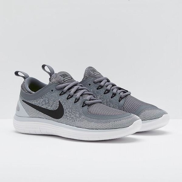 Nike Shoes - Nike Women’s Free RN Distance 2